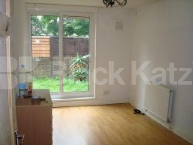 			New Instruciton, 3 Bedroom, 1 bath, 1 reception Flat			 Girdle Stone Walk, Archway